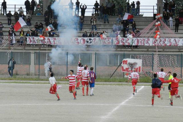 Festa di tifosi e giocatori fresani nel vittorioso campionato di Terza Categoria 2011-2012