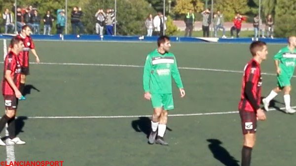 Admir Vasiu in campo a Lanciano con la maglia del Roccaspinalveti