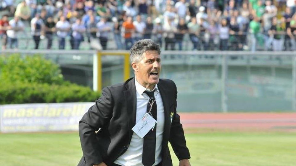 L’allenatore Paolucci alle giovanili della Ternana